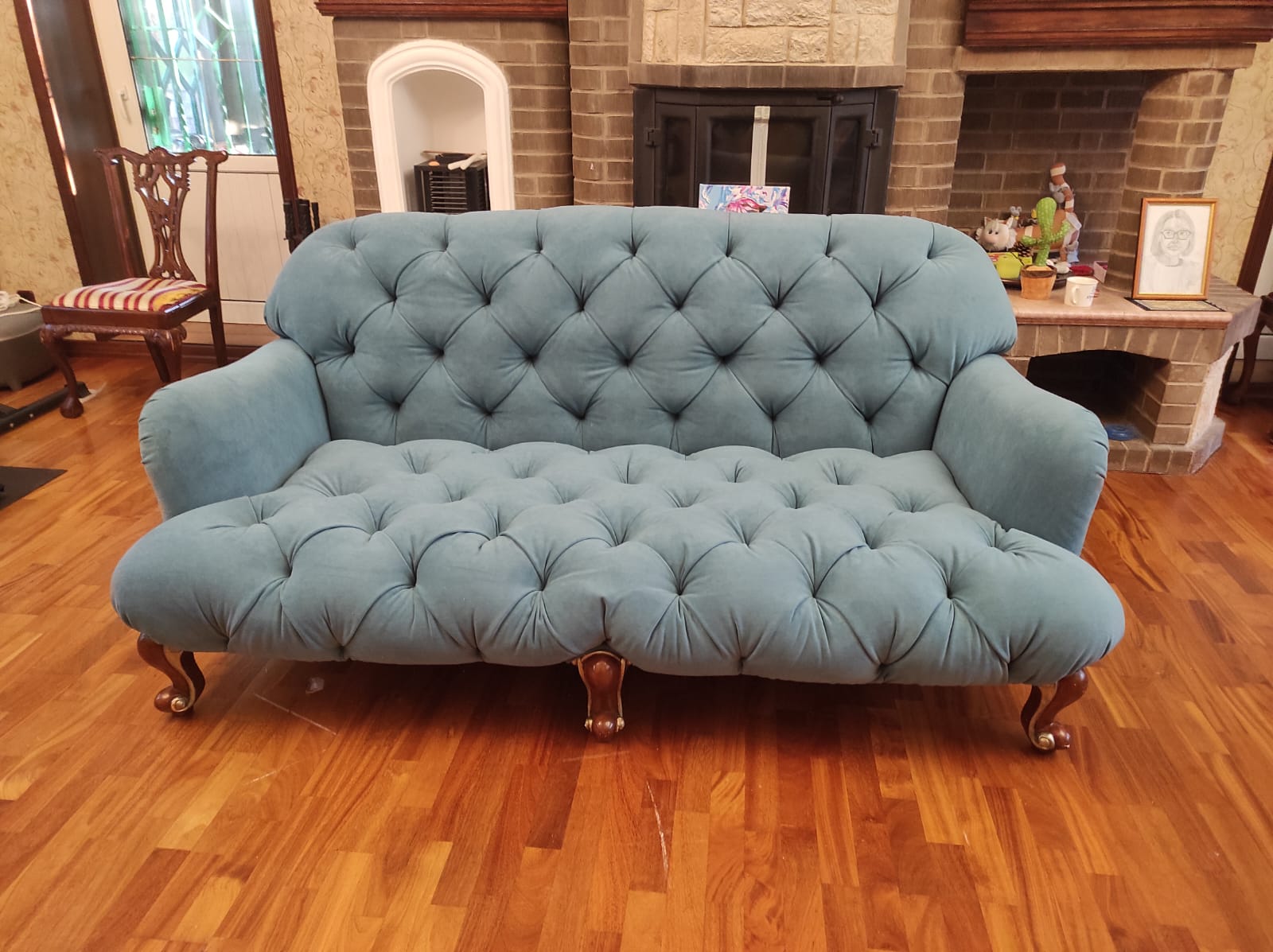 Обивка дивана. Николаевск-на-Амуре